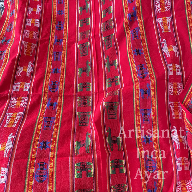 Long tissu péruvien rouge motifs précolombiens