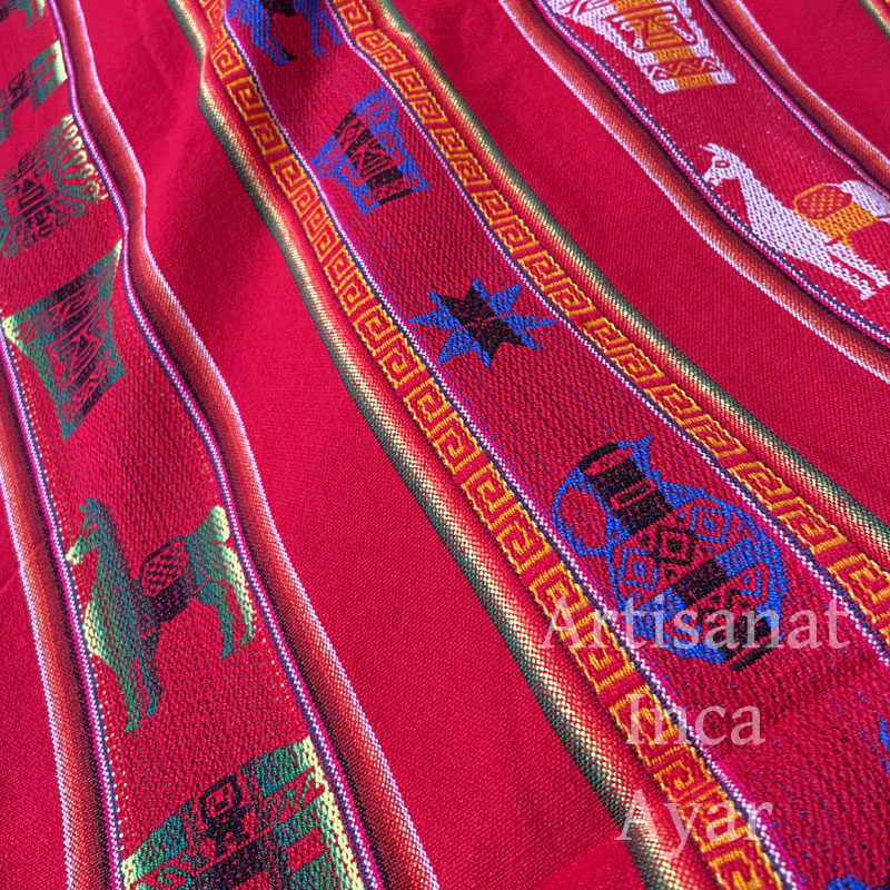 Long tissu péruvien rouge motifs précolombiens