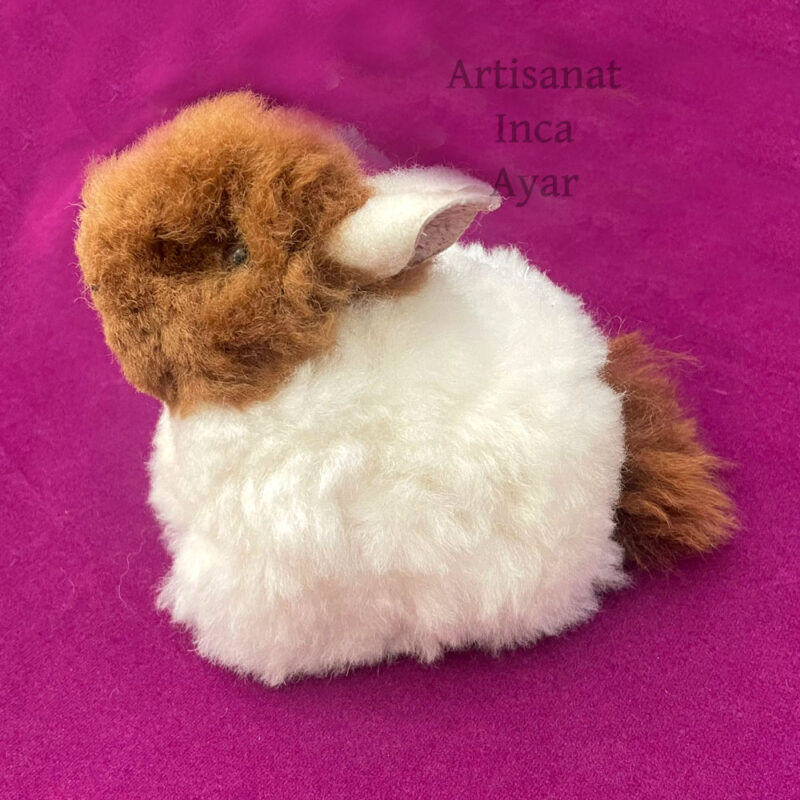 Peluche lapin en alpaga marron et blanc